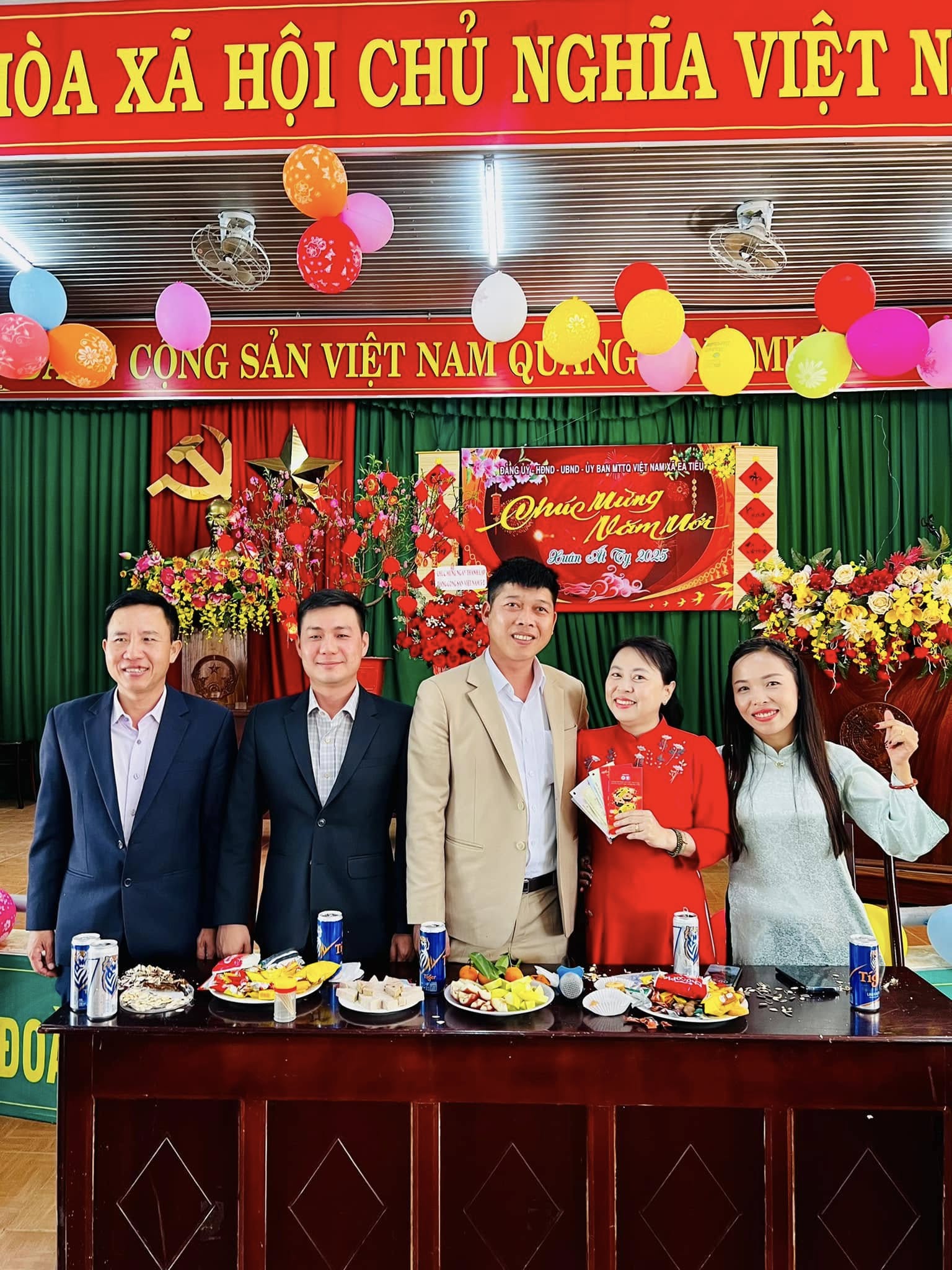 Liên đội Trường THCS Ea Tiêu đã tổ chức Tuyên truyền kỷ niệm 95 năm ngày thành lập Đảng 3.2.2025